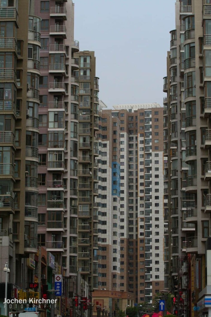 Dalian Häuserschlucht - Canon EOS 350D - China, Dalian, Reisen